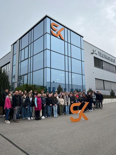 Betriebsbesichtigung bei SK Technology in Roding | Schulleben